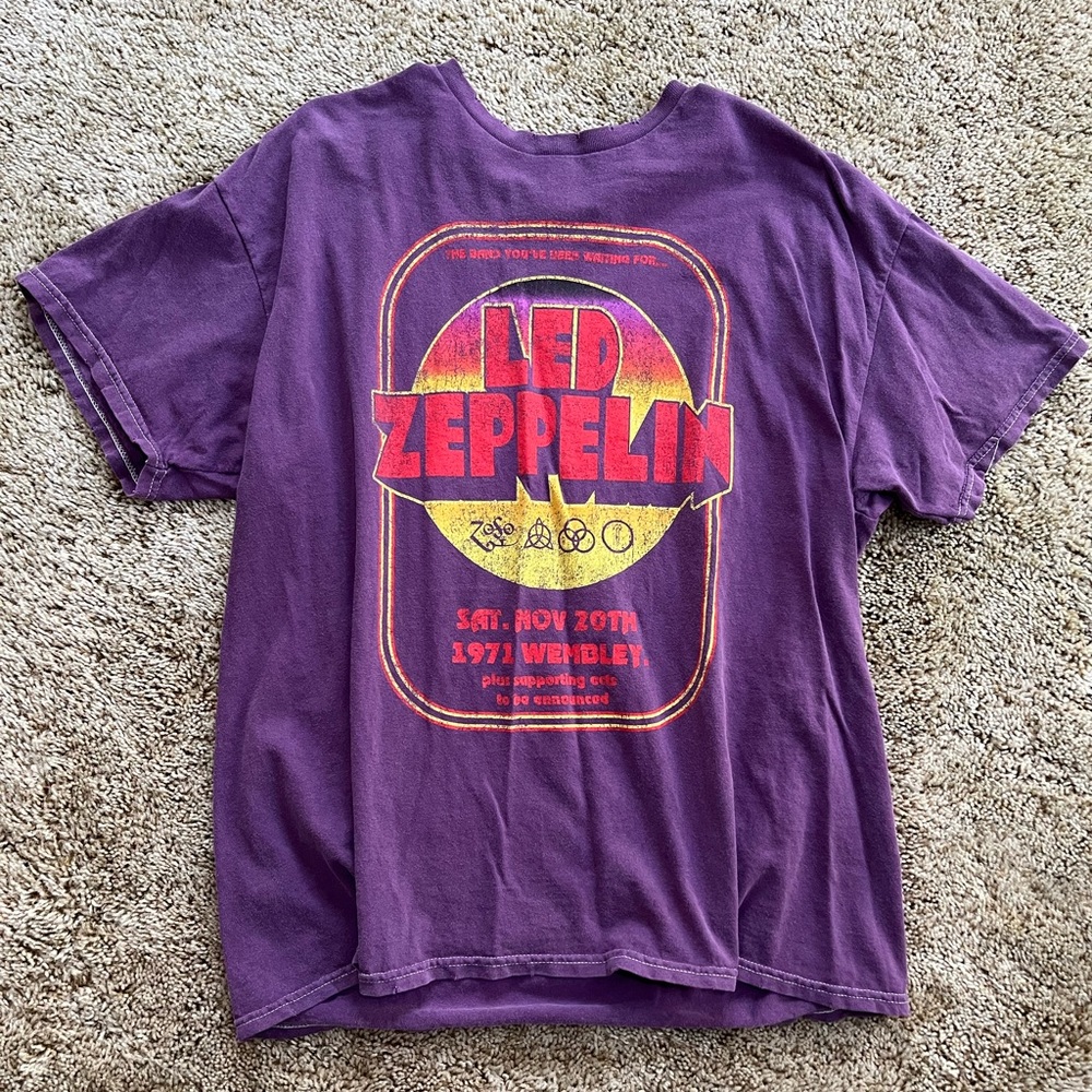 urban outfitters led zeppelin oversized purple band tee size small/medium